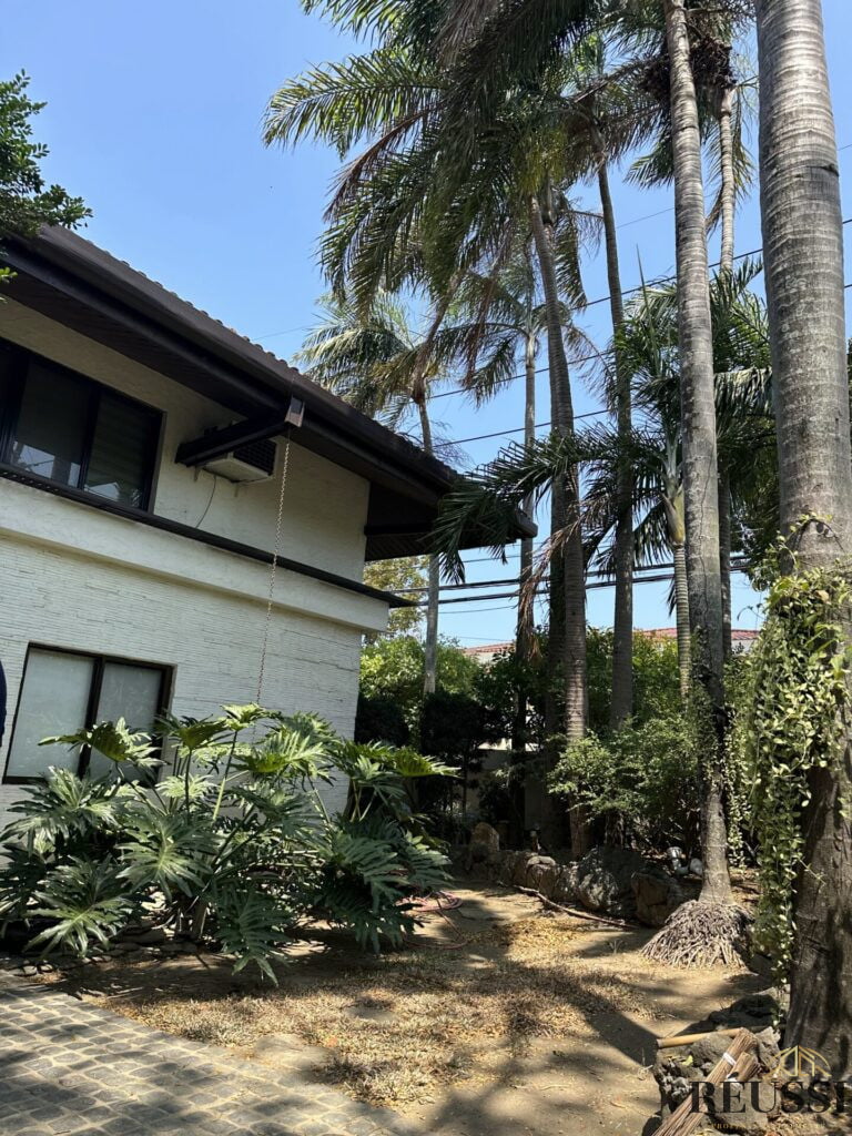 Walkway to Garage Side of House